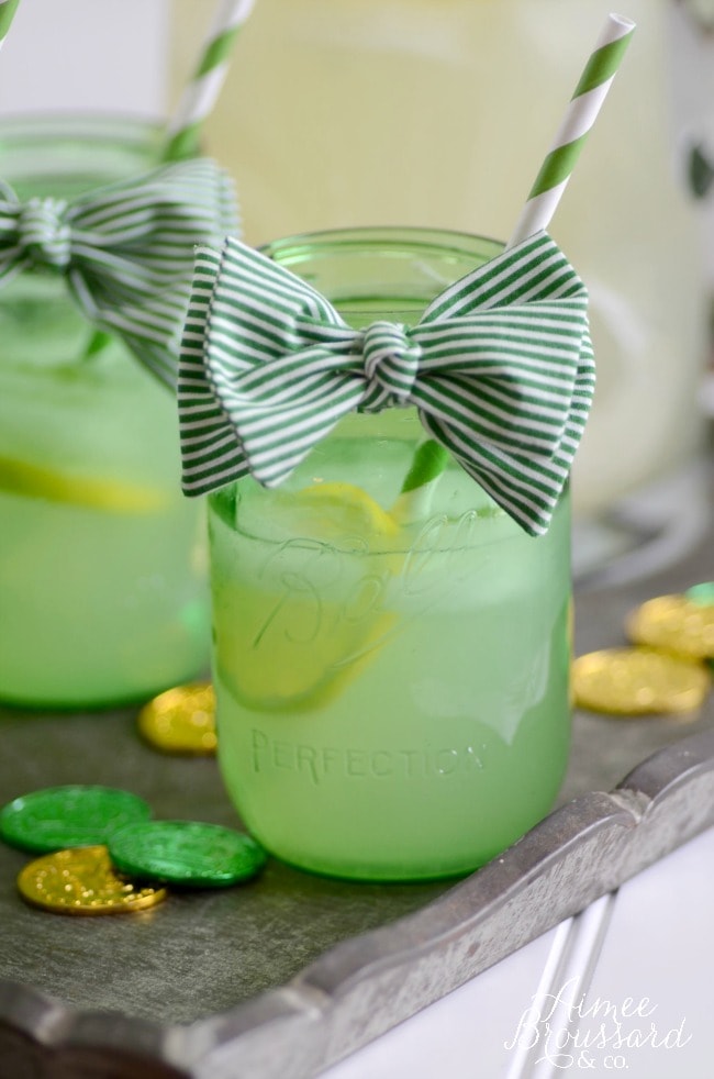 St. Patrick's Day Fizzy Mint Lemonade