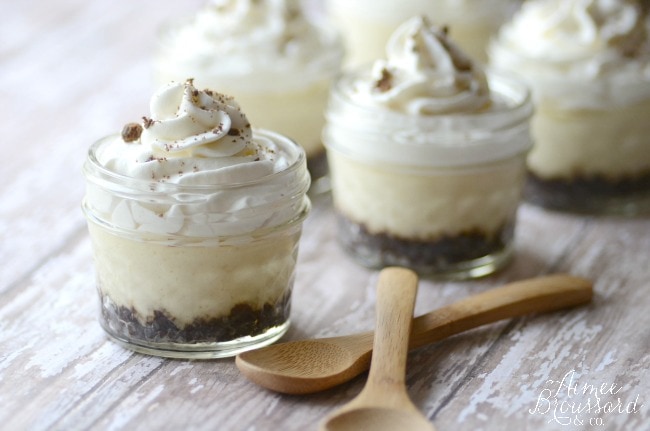 Mason Jar Cheesecakes with Thin Mint Cookie Crust
