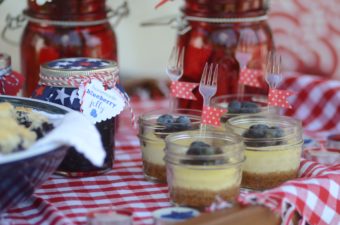 Mason Jar Blueberry Cheesecakes