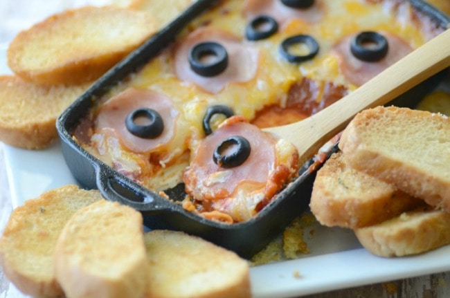 Tailgate Tuesday: Pizza Dip