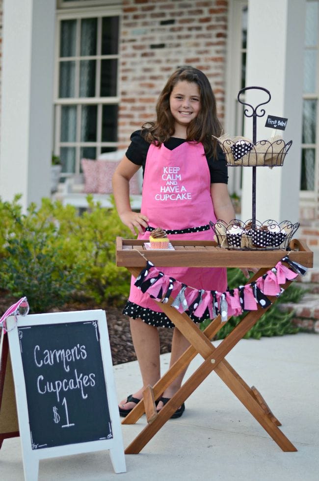 How to Set up a Cupcake Stand/ Aimee Broussard Blog 