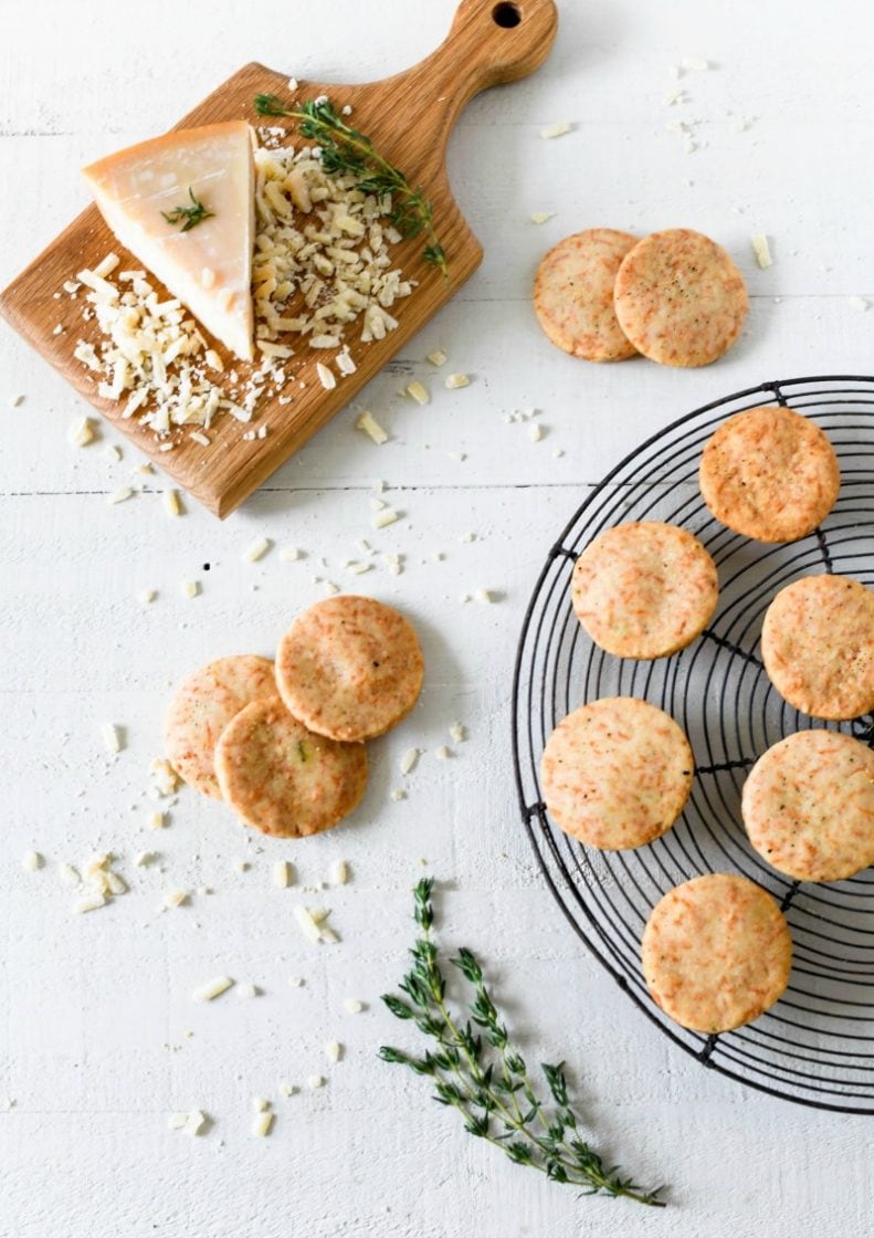 Homemade Parmesan & Thyme Cheese Crackers