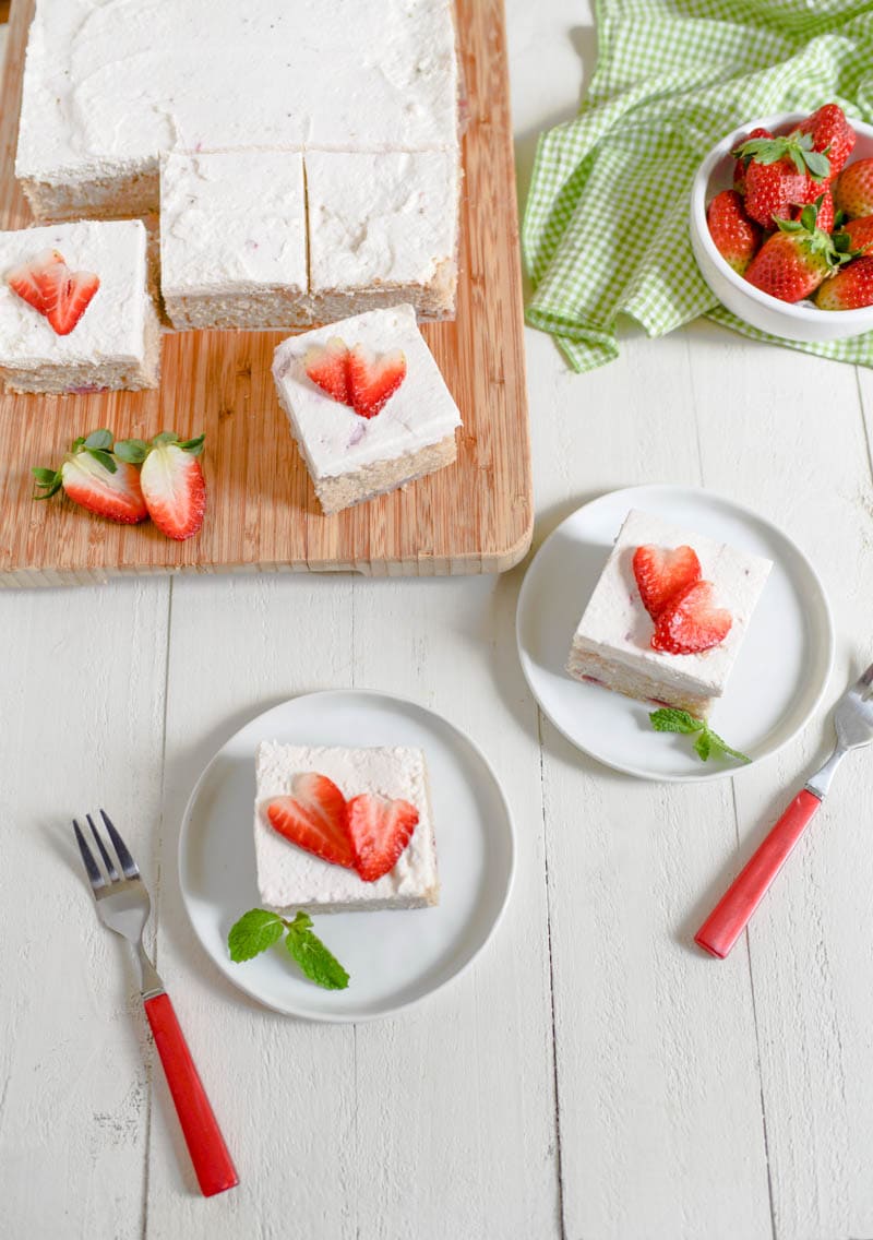 Homemade Strawberry Sheet Cake Recipe